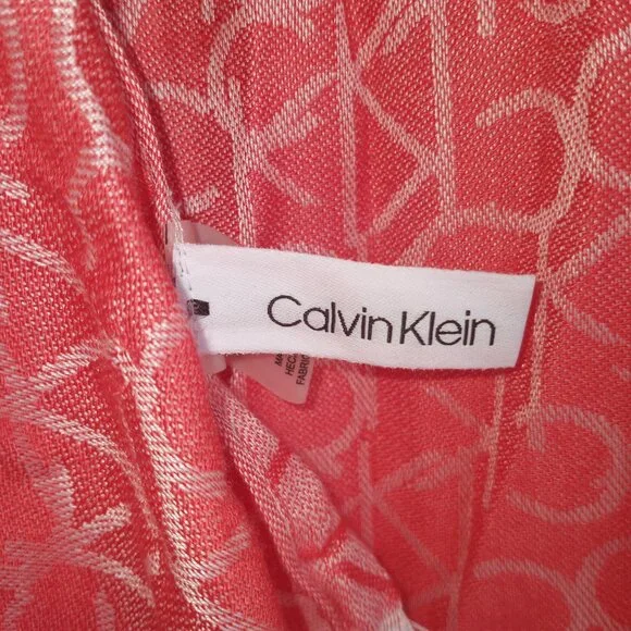 Calvin Klein Pashmina-style scarf - Picture 6 of 7